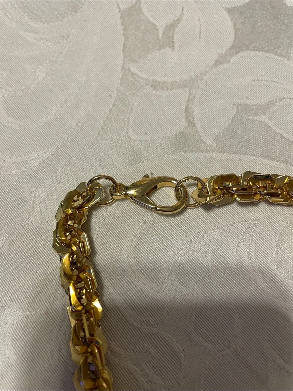 Gold-Tone Women’s Rope Link Necklace - Picture 4 of 5